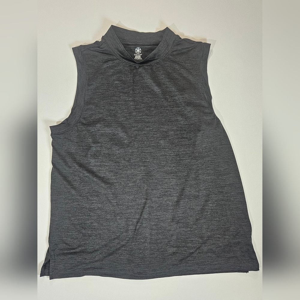 Gaiam Tank Top Medium Grey Athletic Moisture Wicking Sleeveless Workout Shirt
